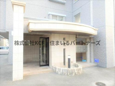 【エントランス】 | 北野ガーデンコート | 毎日通るエントランスはこのようになっています