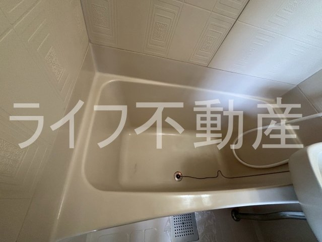 ロイヤル俊徳Ⅱの浴室|落ち着いた空間のお風呂です