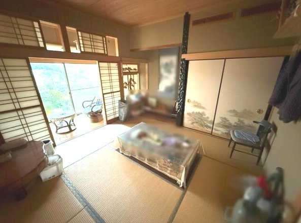 茂原市緑ヶ丘5　中古戸建の洋室|４LDK　敷地約66坪 都市ガス上下水 カーポート1台 バス停江本坂上徒歩約2分　緑ヶ丘分譲地内