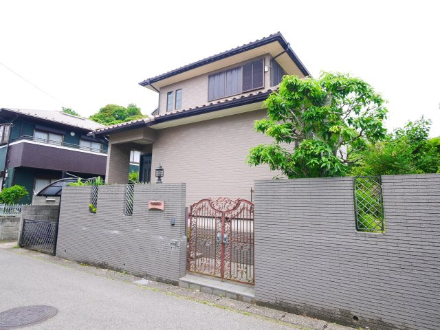 茂原市緑ヶ丘5　中古戸建の外観|４LDK　敷地約66坪 都市ガス上下水 カーポート1台 バス停江本坂上徒歩約2分　緑ヶ丘分譲地内