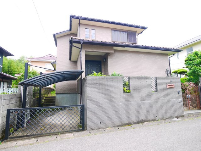 茂原市緑ヶ丘5　中古戸建の外観|４LDK　敷地約66坪 都市ガス上下水 カーポート1台 バス停江本坂上徒歩約2分　緑ヶ丘分譲地内