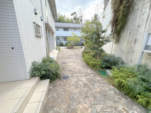 四季の風Bのエントランス