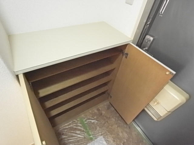 メゾン打出の玄関