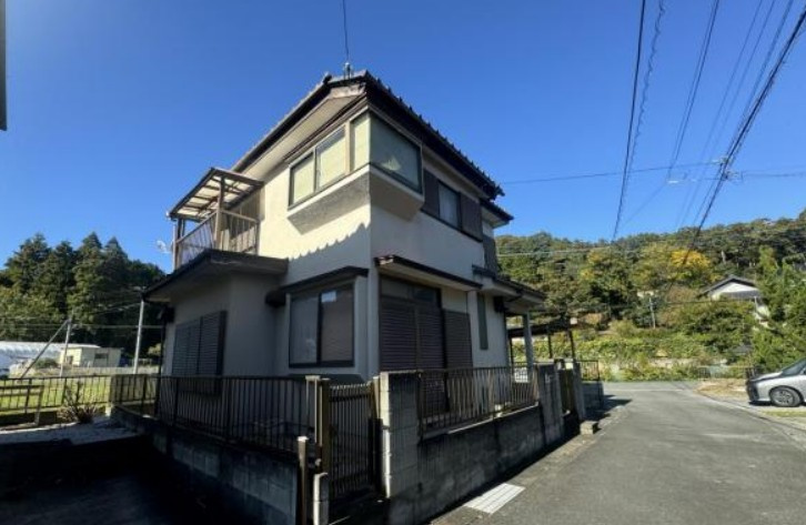 【中古】入間郡毛呂山町大谷木中古住宅の外観|陽当り良好です！