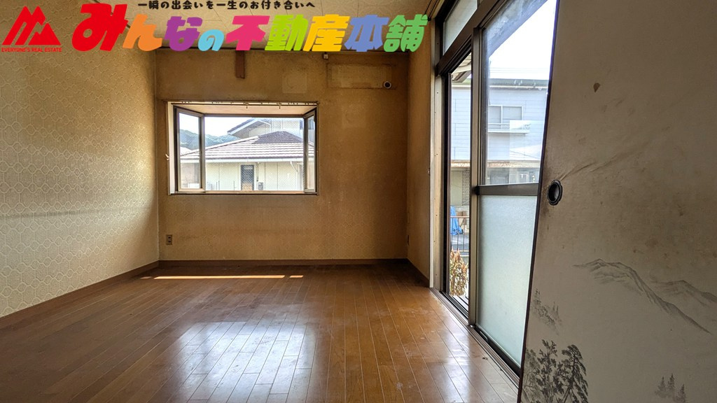 久留米市高良内町の中古一戸建の洋室