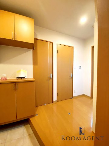 アリヴィオ東苑の玄関