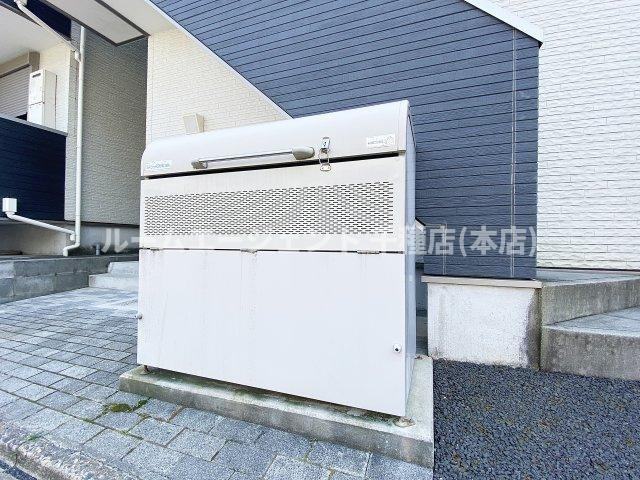 Ampio八田のエントランス