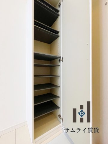 Fairy烏森の玄関