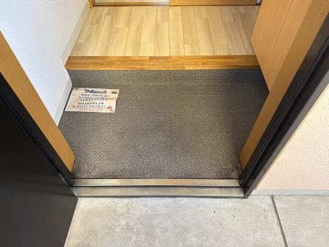 コスモコートの玄関