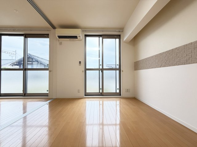 シャーメゾン万々Ⅱの居間・リビング