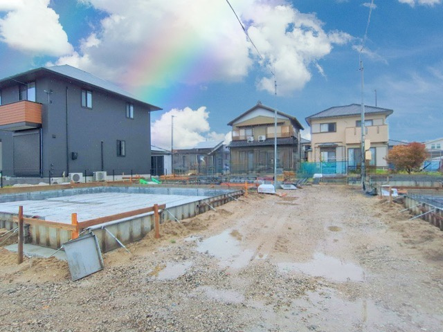 リーブルガーデン碧南市第62三宅町二丁目　全4棟　新築戸建の前面道路含む現地写真