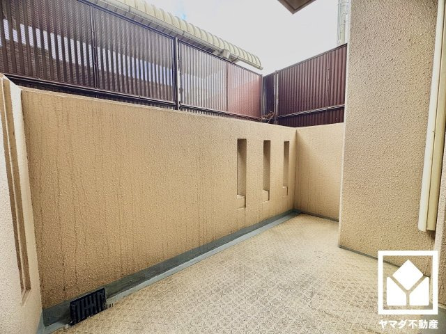 ネバーランド伏見丹波橋のバルコニー