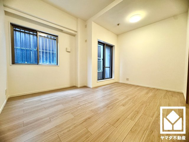 ネバーランド伏見丹波橋の洋室