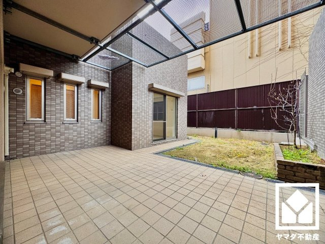 ネバーランド伏見丹波橋の庭