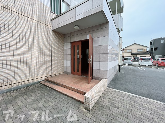 Charmant　Mukaiyamaのエントランス