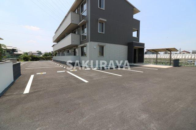 ボヌールの駐車場