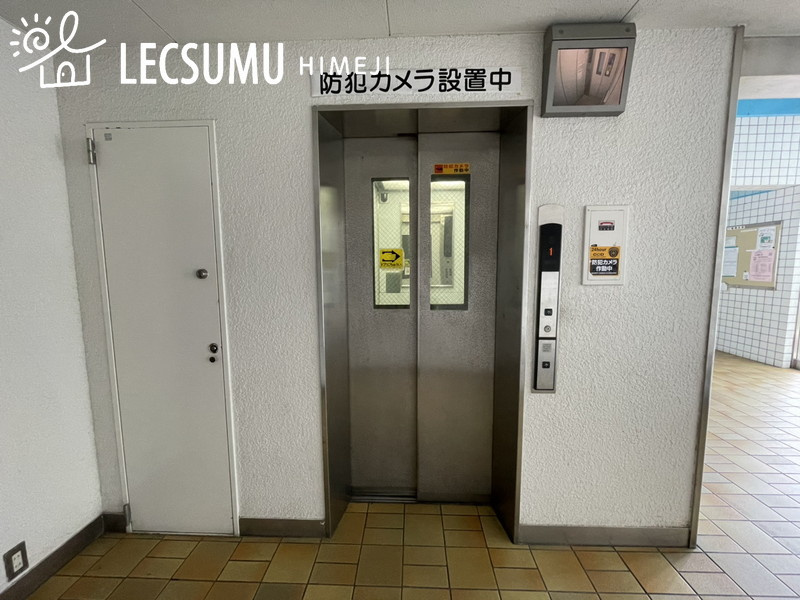 第五恵美酒マンションのエントランス