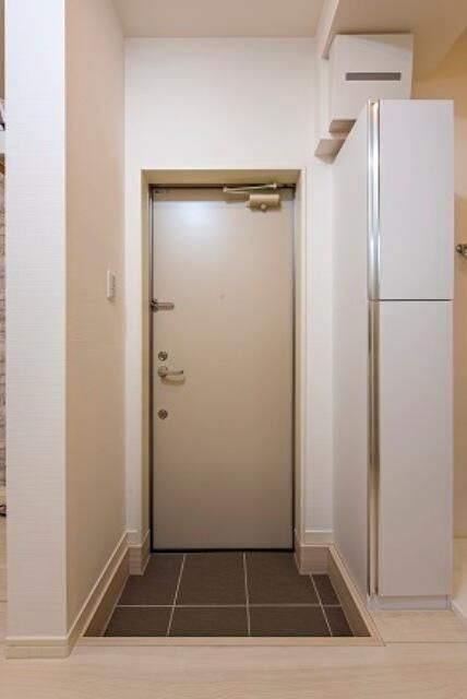 Glanz大島WESTの玄関