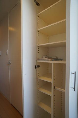 エスティメゾン南行徳の玄関