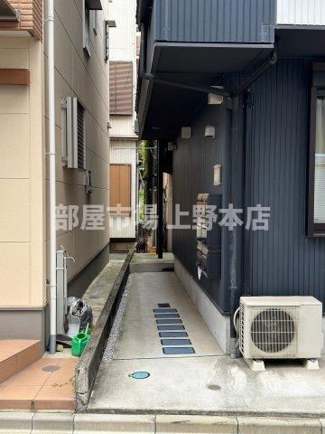 Glanz南千住WESTのエントランス