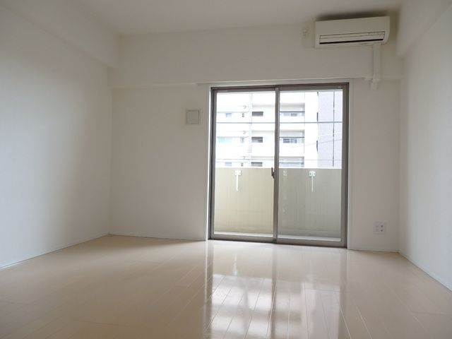 カレント茶屋が坂の居間・リビング