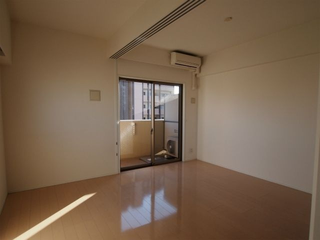カレント茶屋が坂の居間・リビング