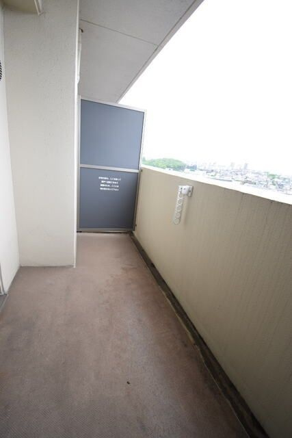 カレント茶屋が坂のバルコニー