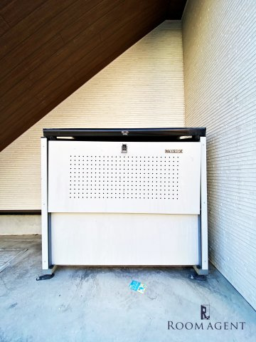 コスモハイツ高畑のエントランス