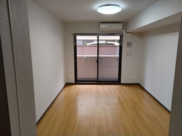 セレスティアル大曽根の居間・リビング