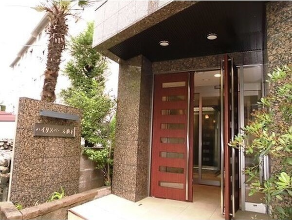 ハイリスベーネ池下のエントランス