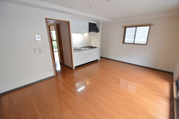 フォレスト9の居間・リビング