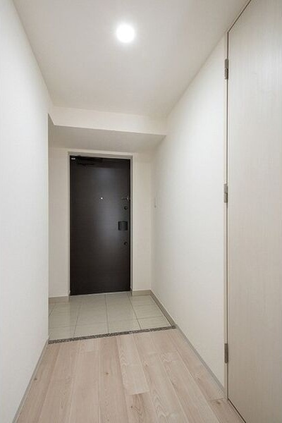 プレイス白壁の玄関