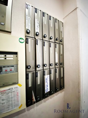 フローラル尾頭橋のエントランス