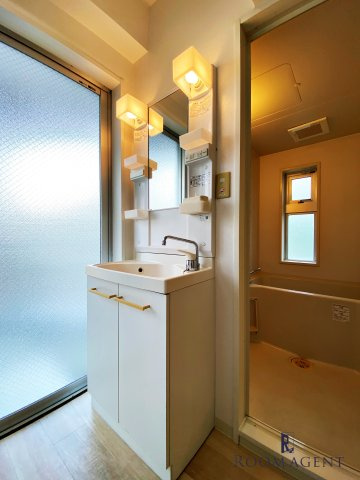 フローラル尾頭橋の洗面所