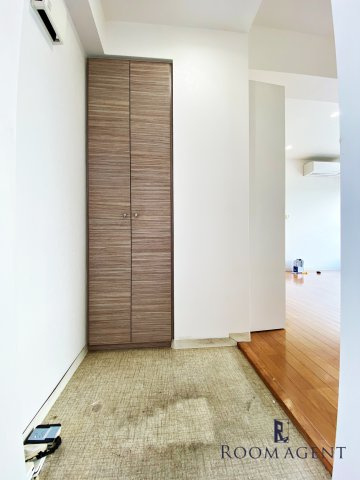 フローラル尾頭橋の玄関