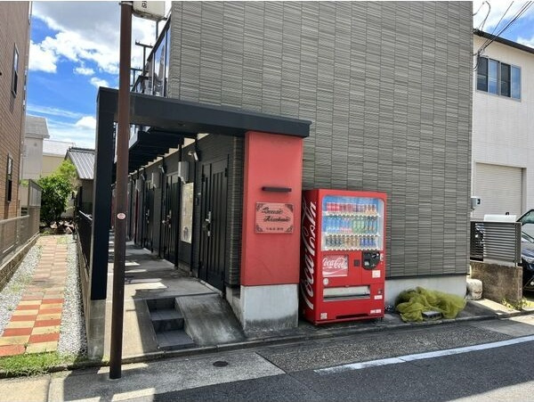 ベルセ黒川のエントランス