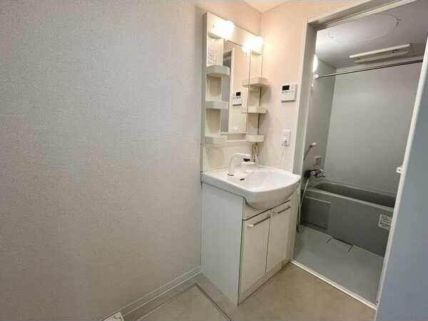 ベルセ黒川の洗面所