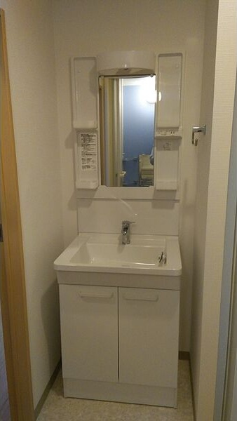 リナージュ佐古前の洗面所