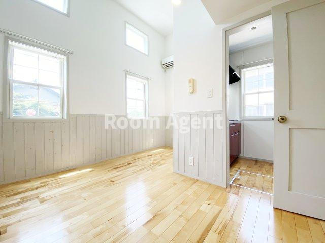 ロフト壱番館の居間・リビング