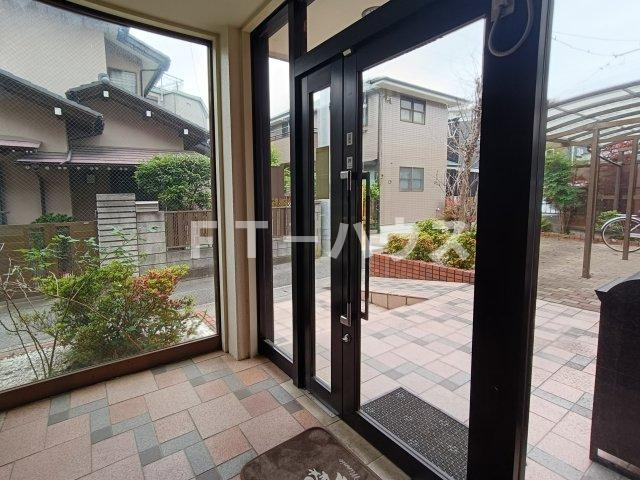 エクセルフラットのエントランス