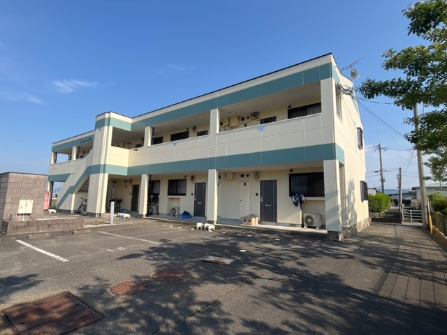 グリーン　ラティールの駐車場|駐車スペースもあります☆