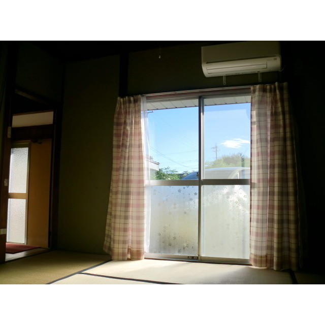 粟野イーストの内装|和室　６帖