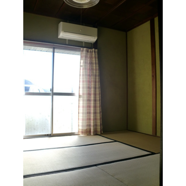 粟野イーストの居間・リビング|和室　６帖