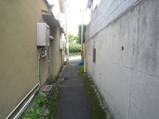 【前面道路含む現地写真】