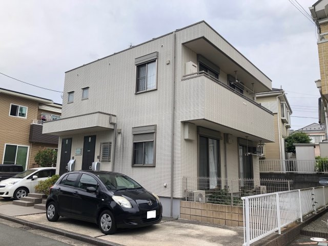 メゾンエスポワールの駐車場