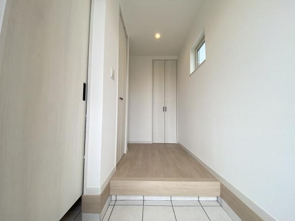 【玄関】 | 明石市大久保町西脇　B号棟　新築戸建