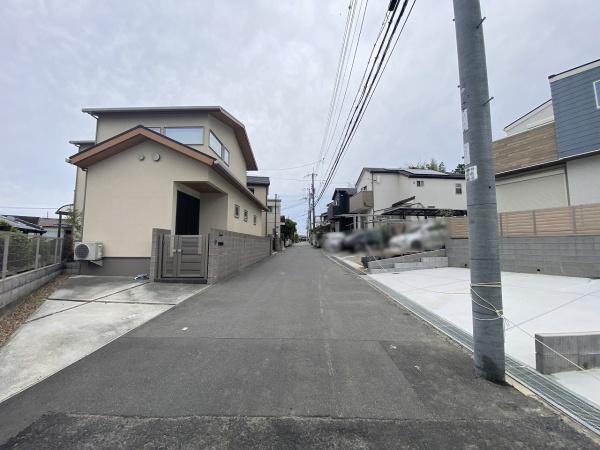 【前面道路含む現地写真】 | 明石市大久保町西脇　B号棟　新築戸建