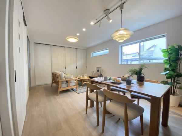 【居間・リビング】 | 明石市大久保町西脇　B号棟　新築戸建