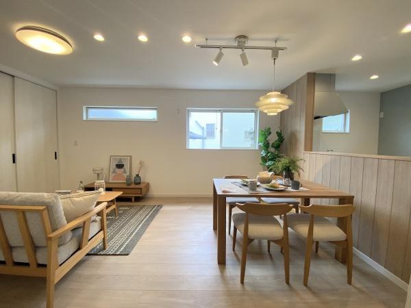 【居間・リビング】 | 明石市大久保町西脇　B号棟　新築戸建