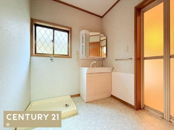 和歌山市有本　中古戸建の独立洗面台